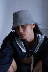 OVERSIZED DENIM SH/DETACHABLE BANDANA