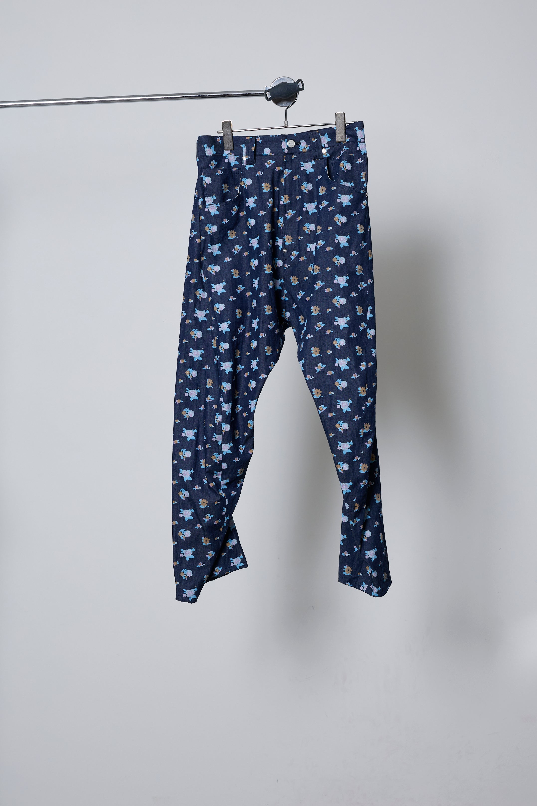 3D CUT FLORAL DENIM – BODYSONG. ONLINE STORE