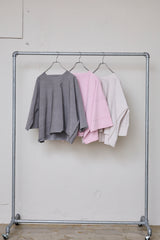 THE FREE-CUT SEAMLESS KNIT