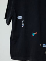 IDM STICKER PRINT BLANKET STITCH TEE