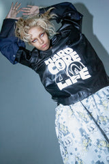 CHINORESLEEVELEATHERT