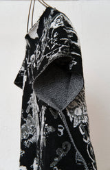 Doodlesweater MONOTONE