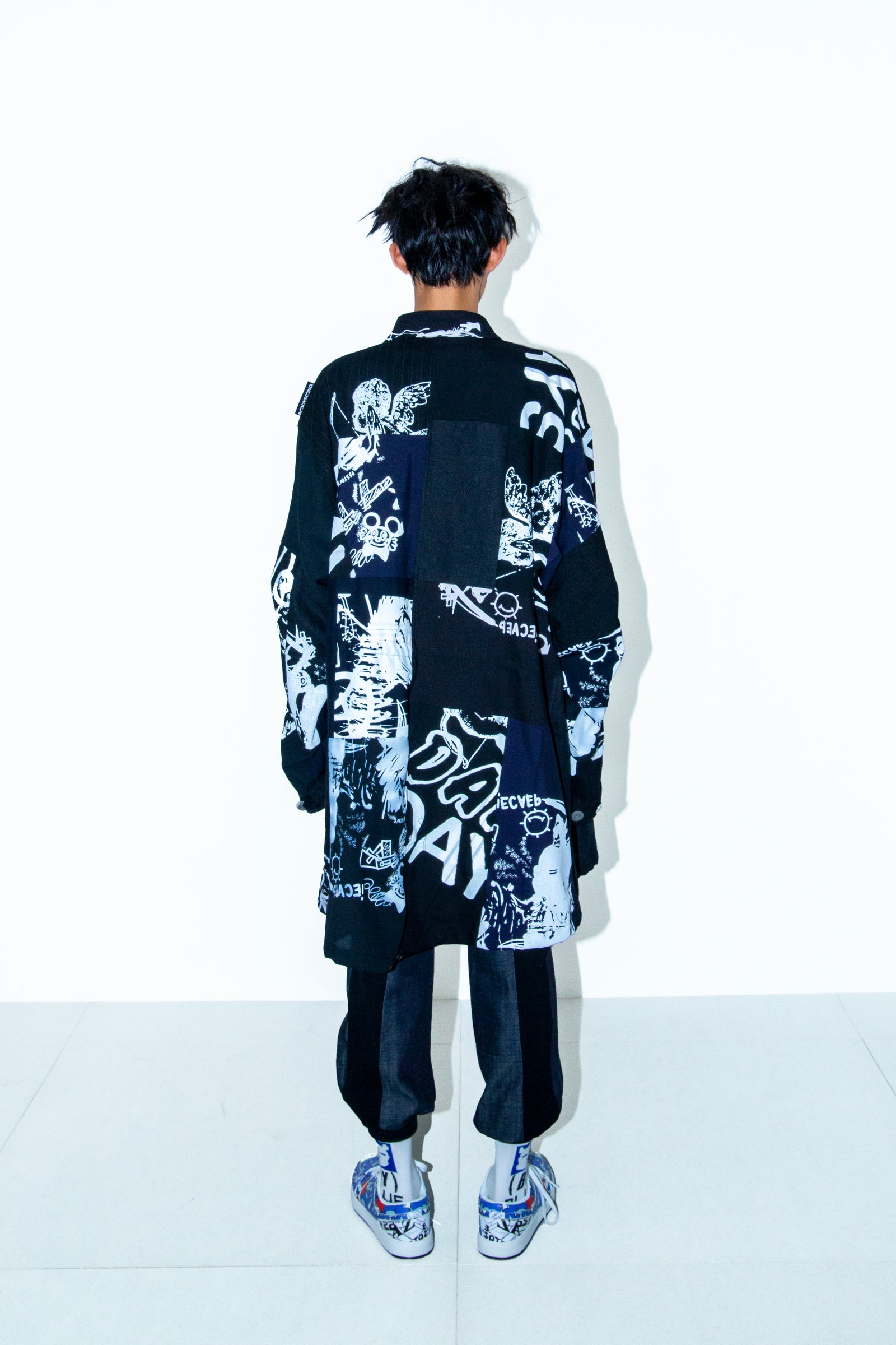 PATCHWORK MIL COAT MADE BY DISASSEMBLING AND RECONSTRUCTING