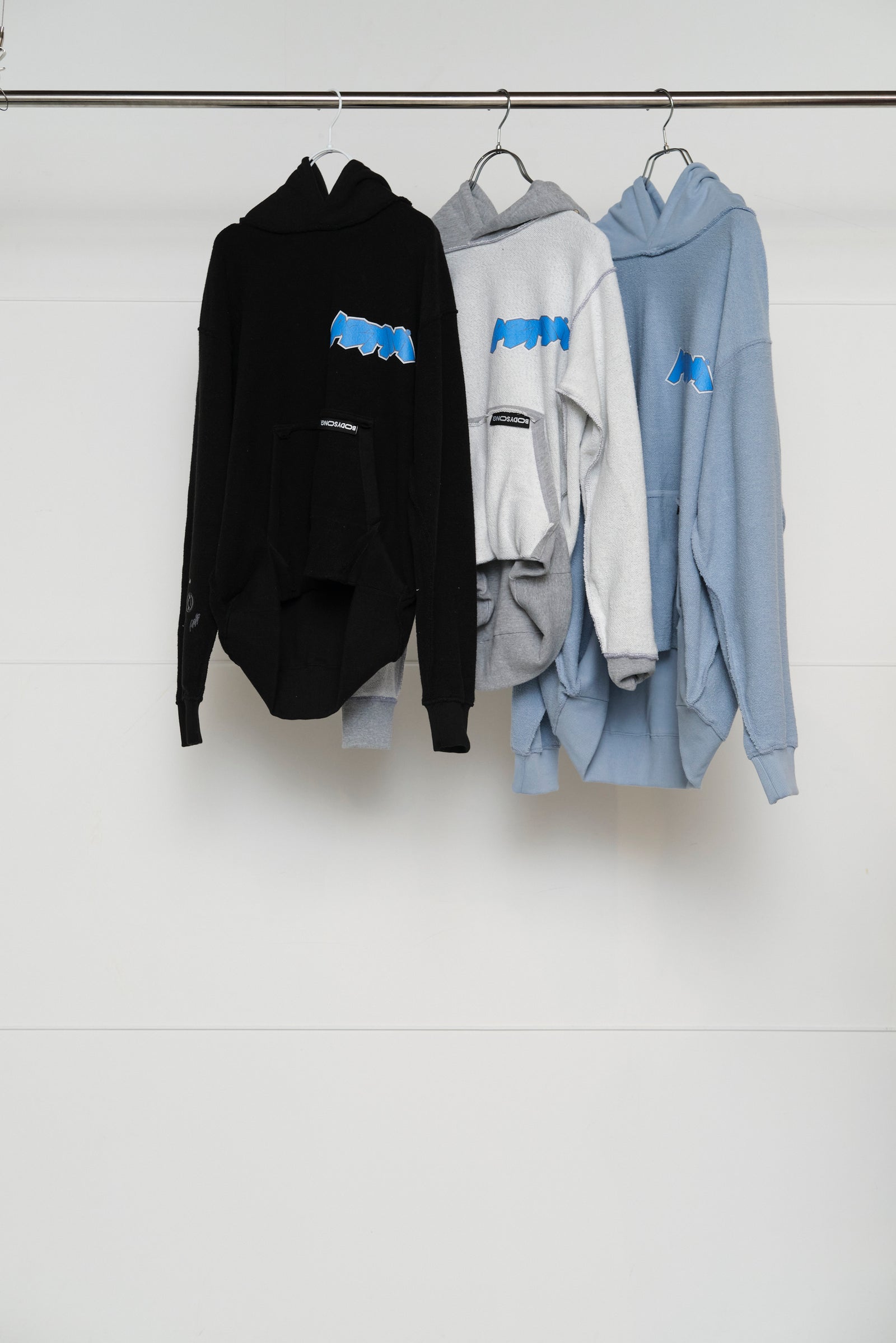 BODYSONG. AZZM VP SWEATER