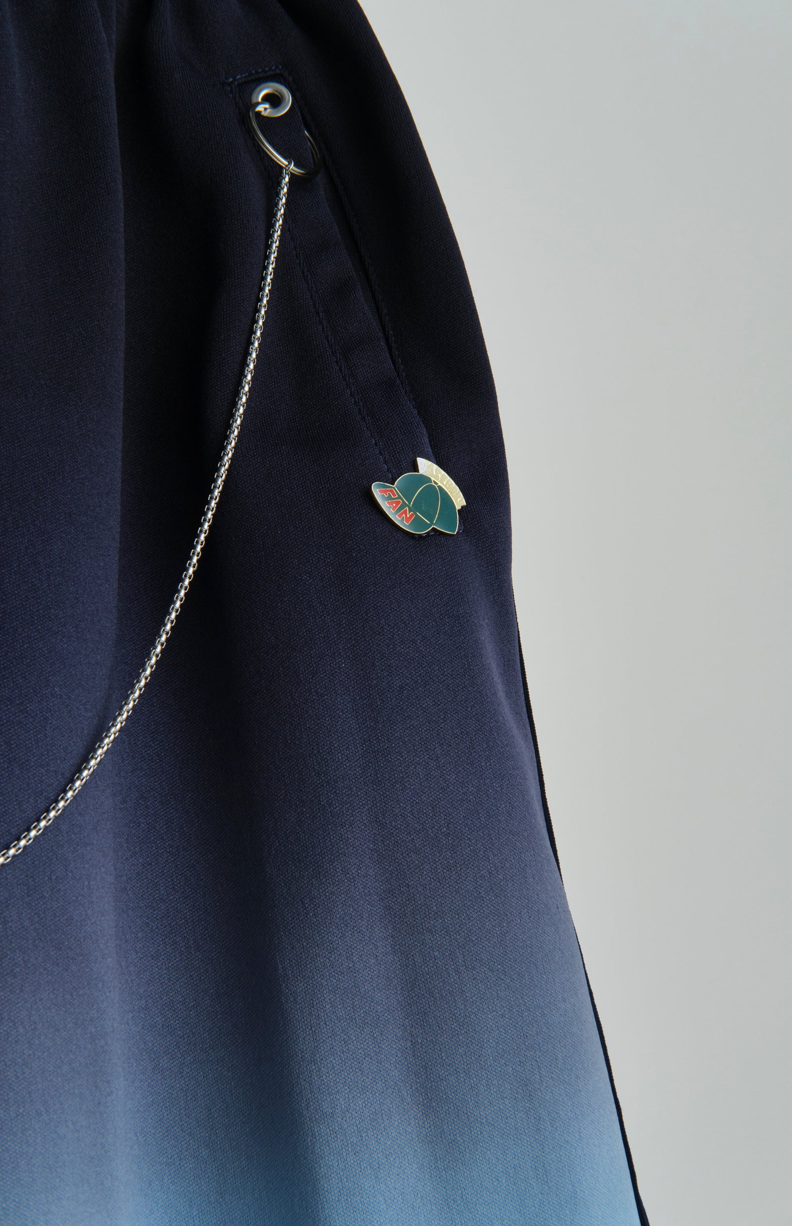 TRACKSHORTSGRADATION – BODYSONG. ONLINE STORE