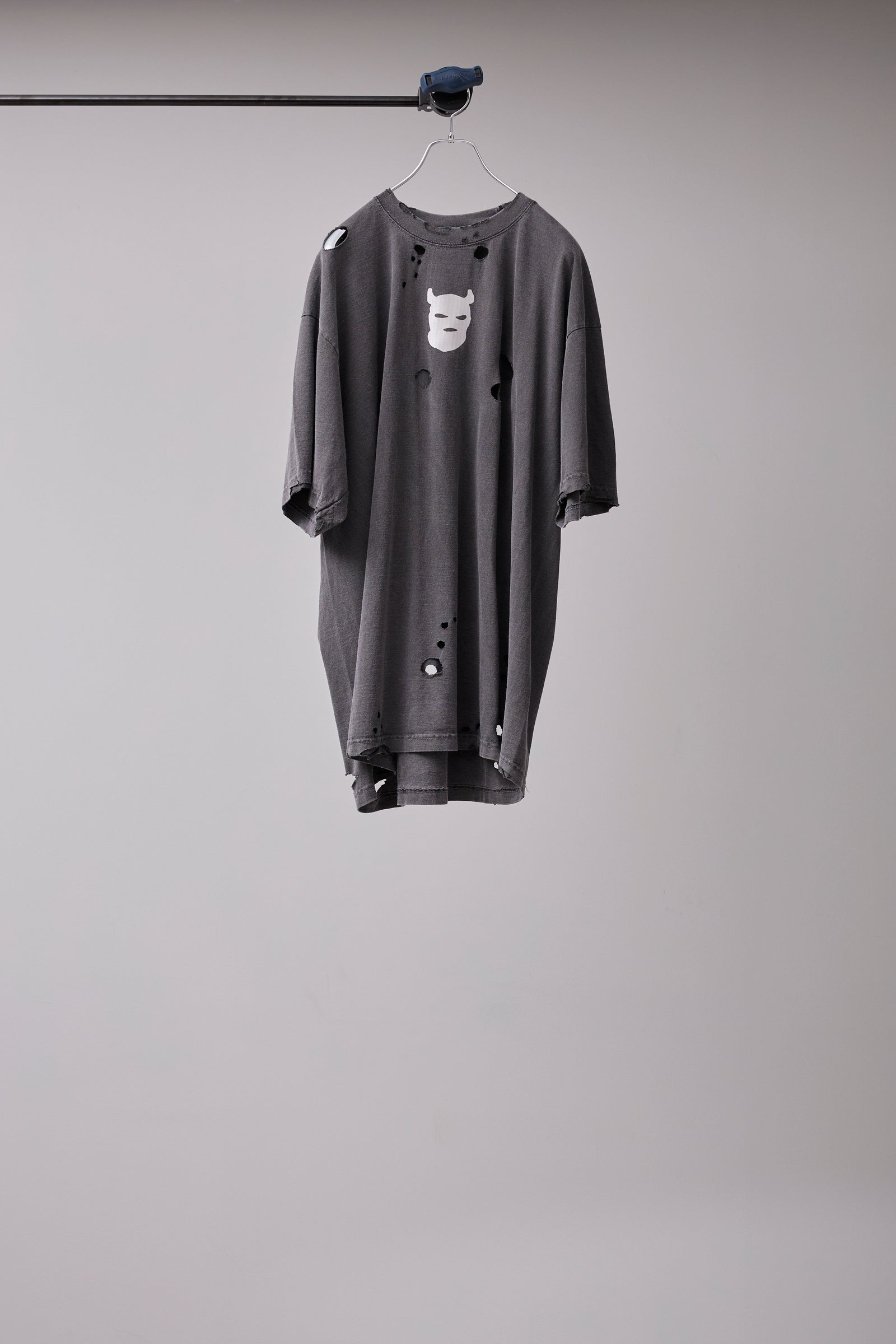 TEE/OPAL/REFLECTED CHARACTER – BODYSONG. ONLINE STORE