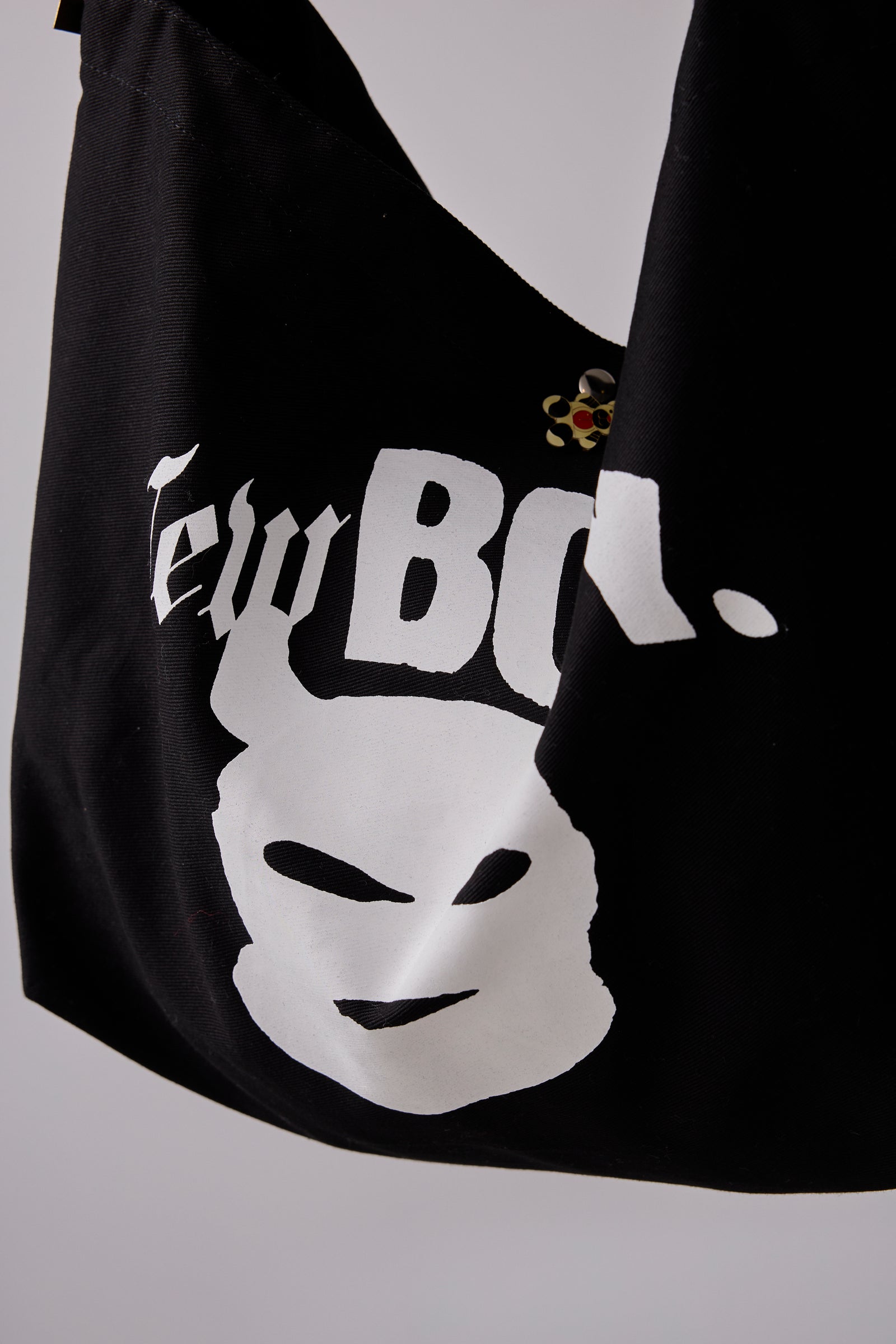 NEW BODY BAG! (CHARACTER – BODYSONG. ONLINE STORE