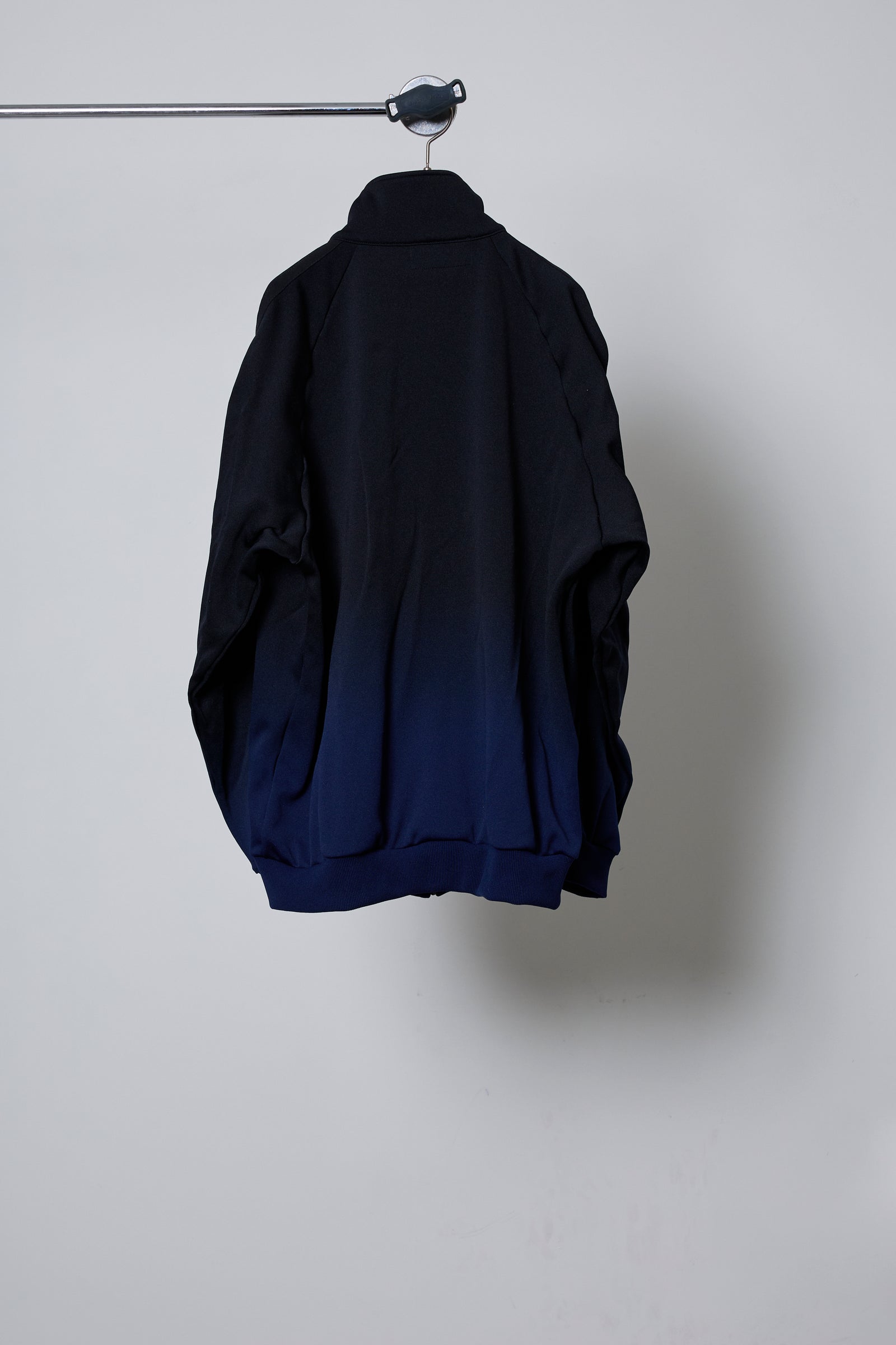 GRADIENT TRACKJ F25 – BODYSONG. ONLINE STORE
