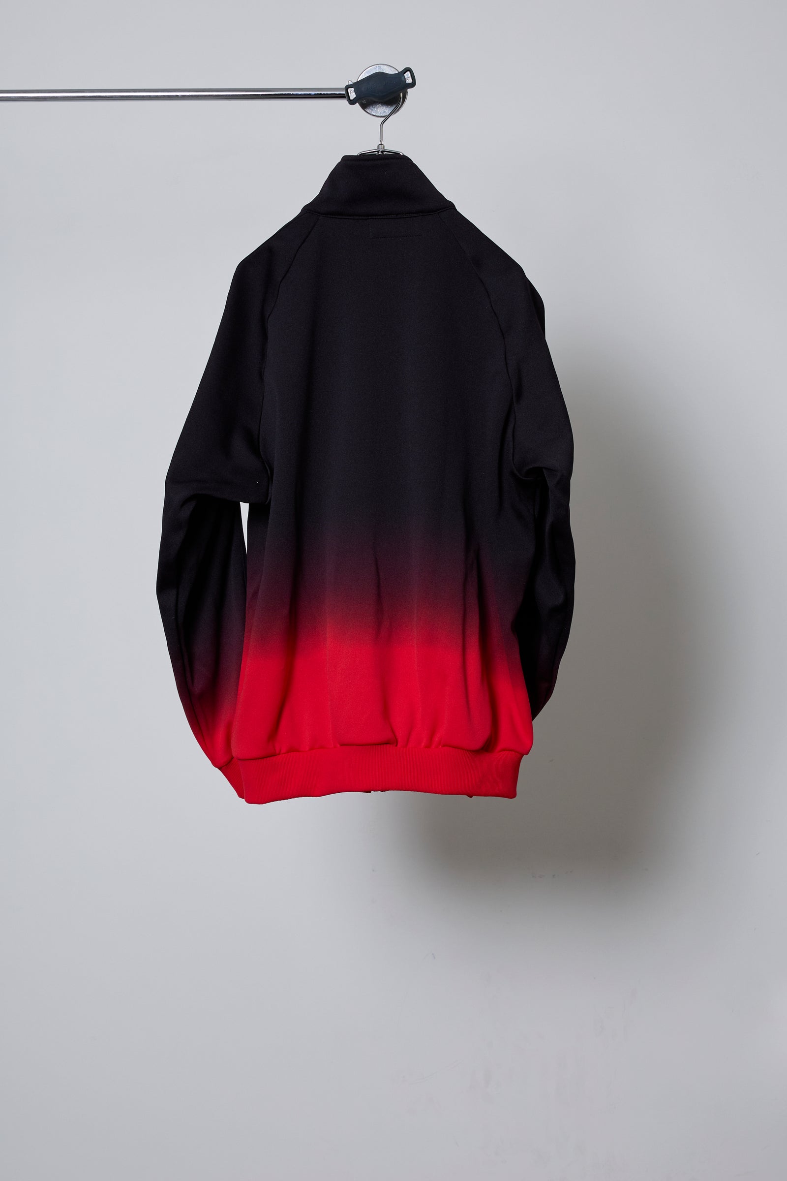 GRADIENT TRACKJ F25 – BODYSONG. ONLINE STORE