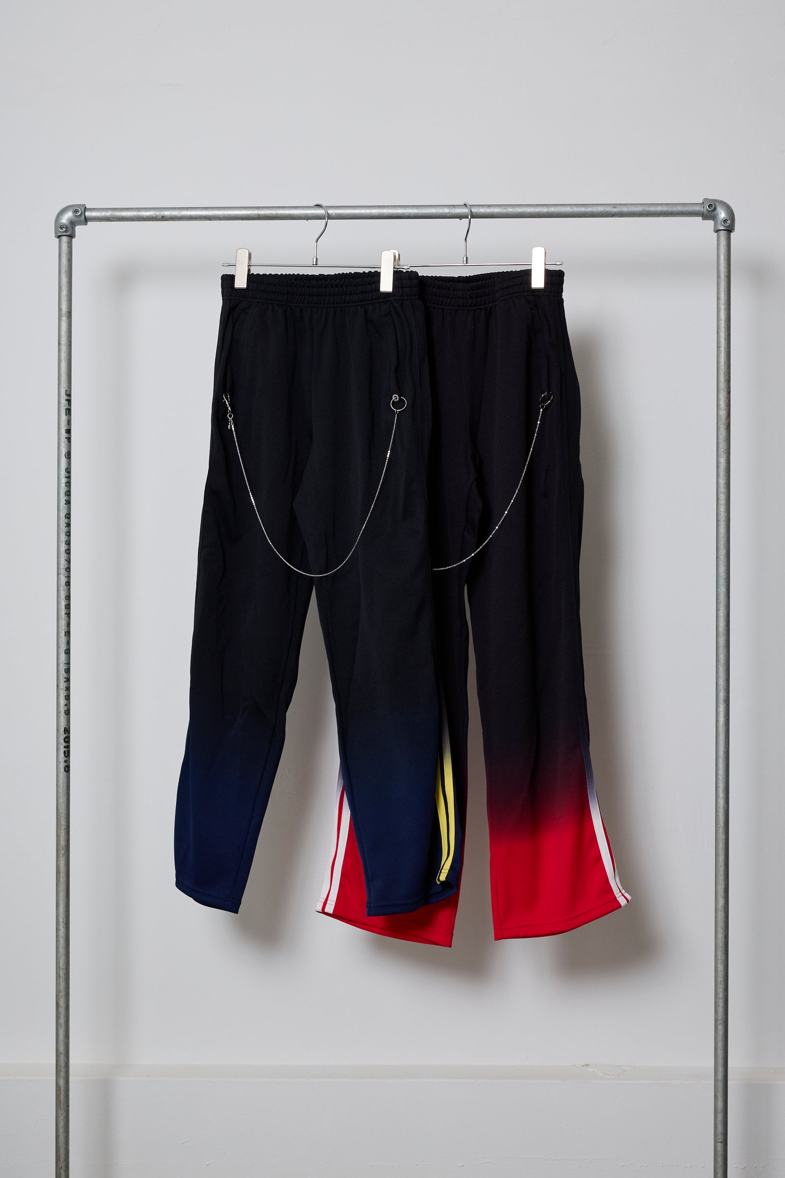 GRADIENT TRACKP F25 – BODYSONG. ONLINE STORE