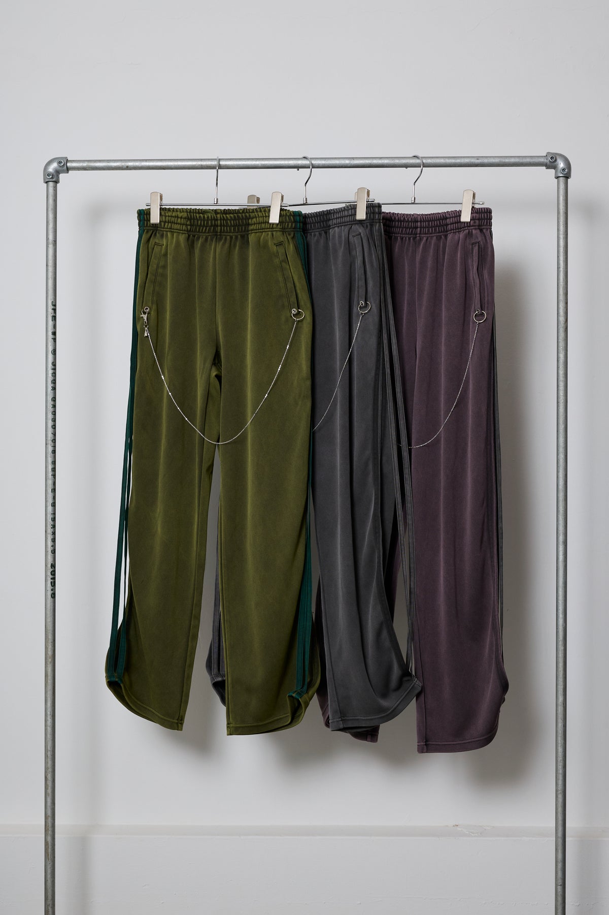 Trousers & Shorts – BODYSONG. ONLINE STORE