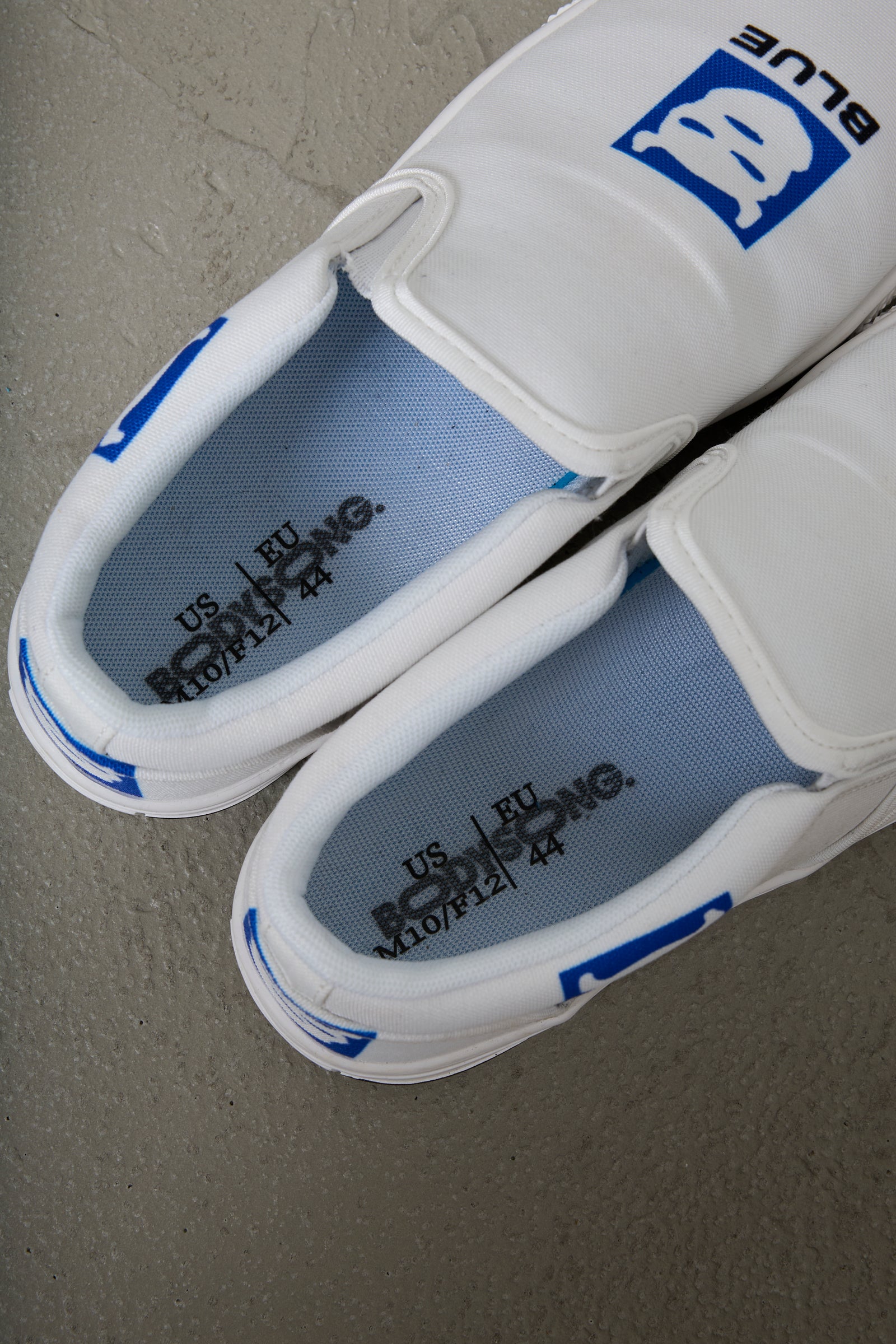 SLIPON/WHITES – BODYSONG. ONLINE STORE