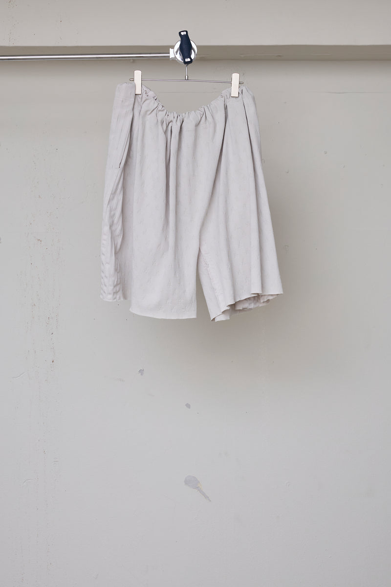 RELAXED SEAMLESS SHORTS