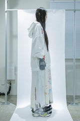 GLOVE-TROTTING RECONSTRUCTED DRESS
