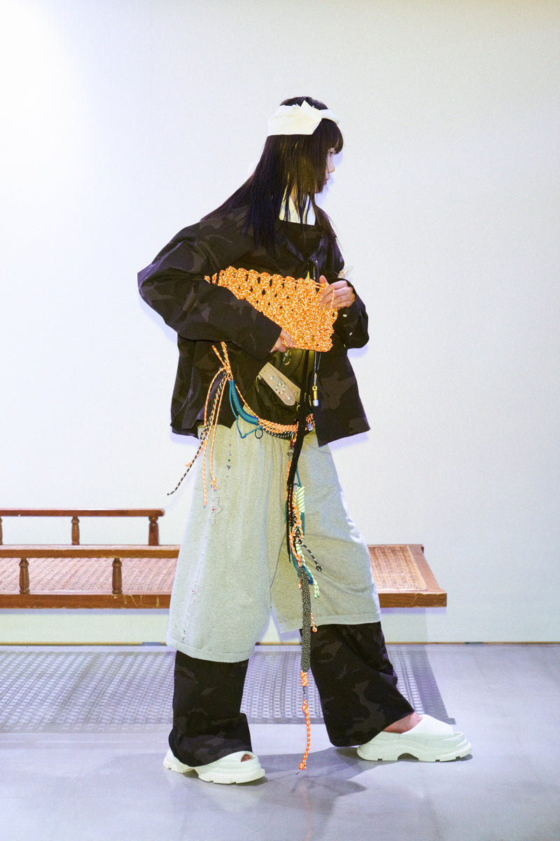 HAND-SPRAYED/STUDDED LEATHER BELT