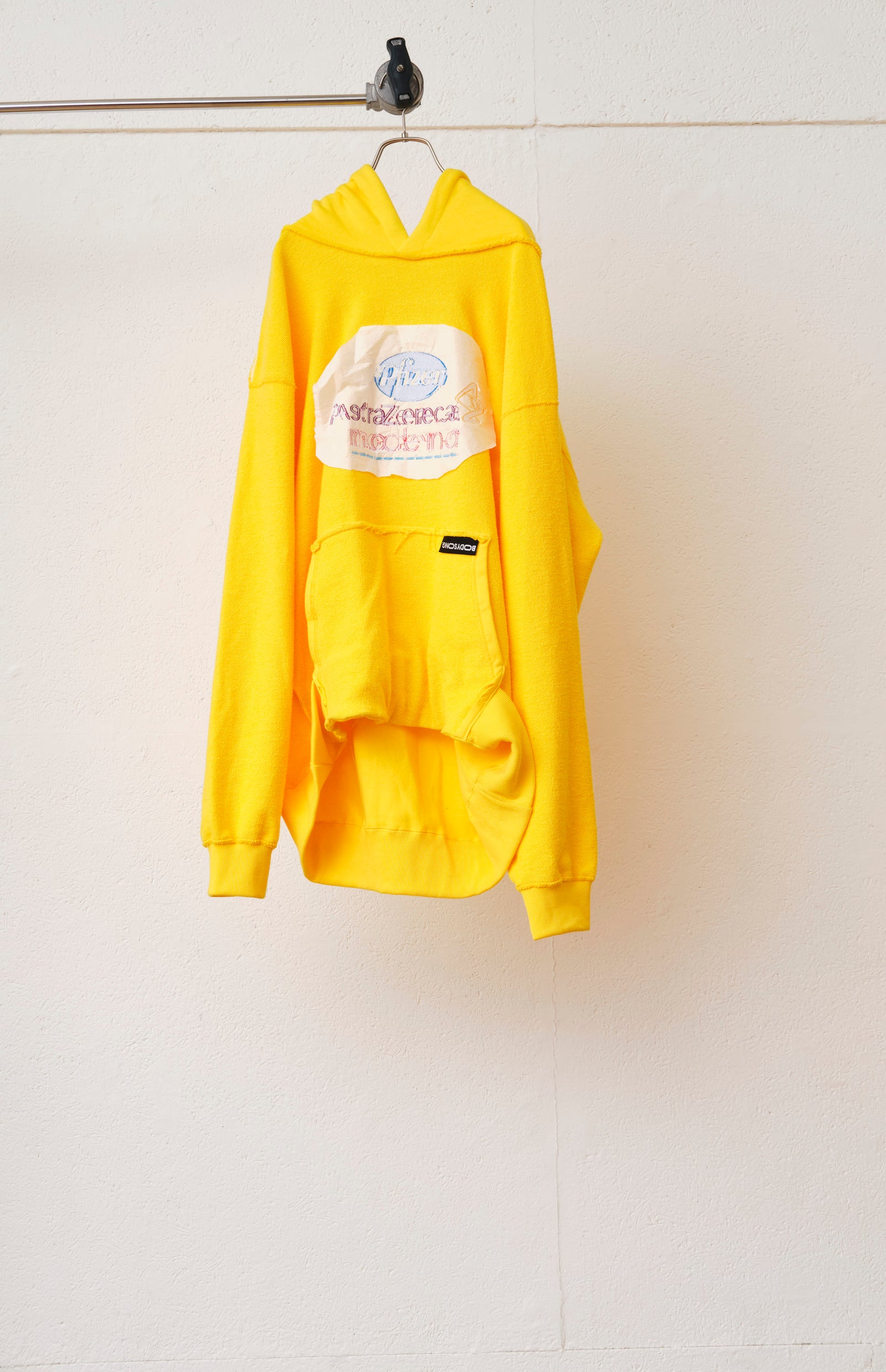 GlitchembHOODIE YELLOW – BODYSONG. ONLINE STORE 
