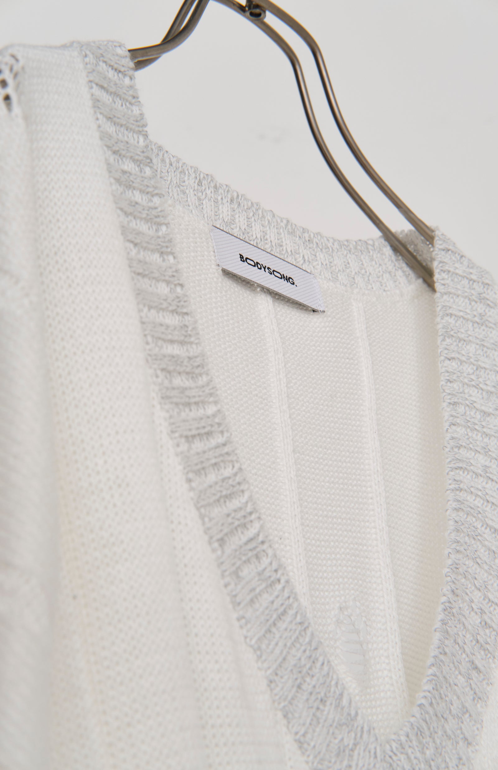 BUBBLEGUMDAMAGESWEATER WHITE – BODYSONG. ONLINE STORE BUBBLEGUMDAMAGESWEATER WHITE – BODYSONG. ONLINE STORE
