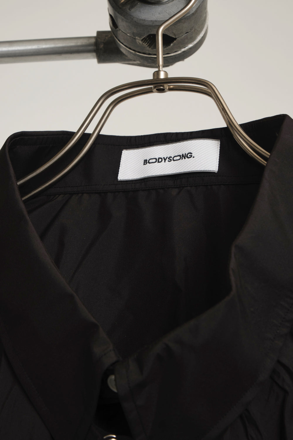 トップス BODYSONG. TWISTED LIMONTA SH BLACK TWISTED LIMONTA SH BLACK – BODYSONG. ONLINE STORE