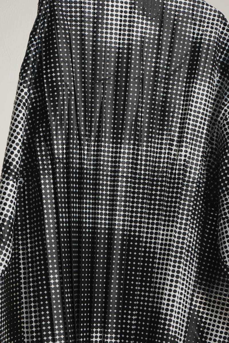 HALF PLEATS PULL SMILE BLACK