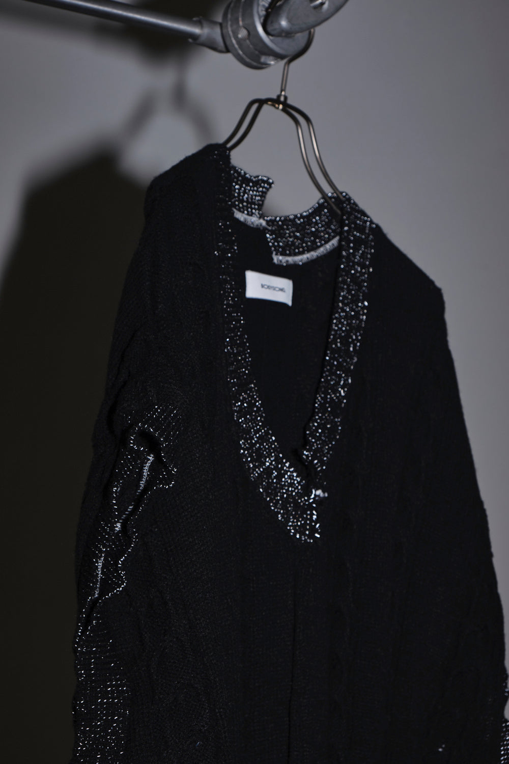 INSIDE OUT KNIT V BLACK – BODYSONG. ONLINE STORE