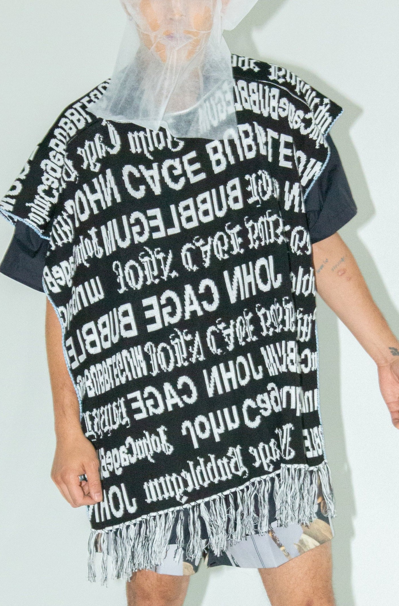 HIPPIEREVERSIBLEPONCHO BLACKMIX – BODYSONG. ONLINE STORE