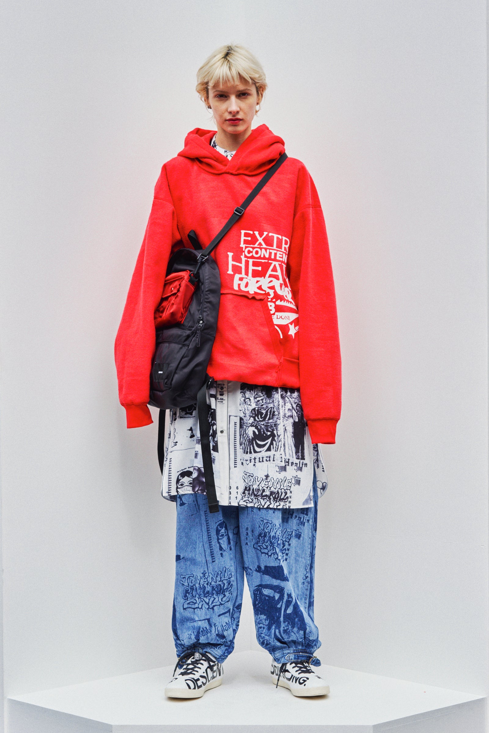 配送員設置 DESCENTEBSSNEAKERS / STORE ONLINE BODYSONG. – LOGO ジャケット・アウター